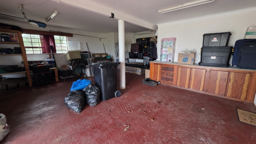 6 Bedroom Property for Sale in Dana Bay Western Cape